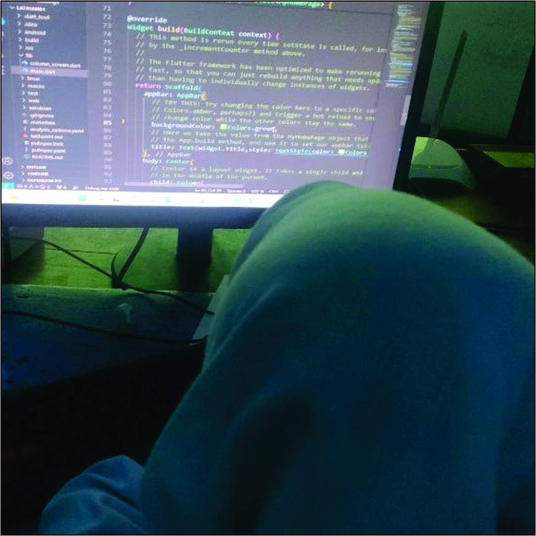 Siswa SMK MUTIPUGA sedang praktik pemrograman Android dan Web di Laboratorium Coding.